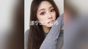  大奶熟女阿姨 跟老公打着电话被强上了 被小哥哥操的很舒坦