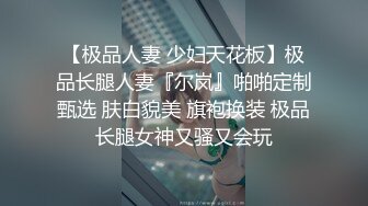 朋友在客厅打游戏我跟女友在床上做运动