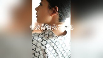 风骚美少妇露脸来了大姨子，用小嘴伺候大鸡巴，全程露脸深喉大鸡巴吸蛋蛋，看着好骚，让大哥气质脖子上草嘴