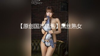 大学生兼职外围小妹被自己男友干了还不忘拿着手机自拍