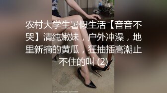 约了个JK装萌妹子骑身上调情，沙发上位骑坐再到床上操后入猛操，呻吟娇喘非常诱人