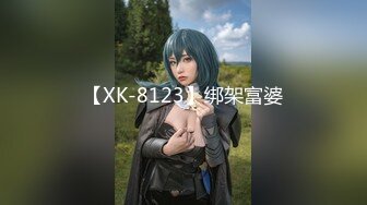 【新片速遞 】 家里缺少管教的美少女偷拿女混混的香烟⭐被发现后把她拉到空地⭐逼迫她脱掉衣服用烟头和甩棍捅她逼