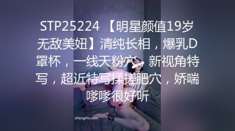 【新片速遞 】  眼镜模特女友露脸，男友抱起来掰腿特写粉穴，深喉插嘴，粉穴鲜嫩逼逼没插几下就缴枪内射