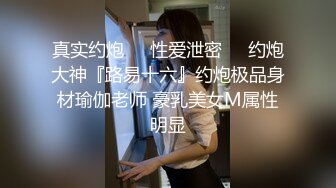 潜入商场厕所偷拍几个小嫩妹