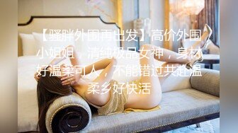 女牛仔短裤妹子，口交舔屌抬腿JB插入，翘起屁股后入抱起来猛操，撞击声啪啪啪响