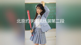 【新速片遞】 骚货熟女 啊啊 喷了 像狗一样难受 紫色丝袜 疯狂抠逼自慰 淫水真多 