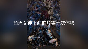 【精品❤️香艳公厕】极品貌美少女在躲在厕所自慰边看A片边揉阴蒂非常陶醉高潮看着湿透的双指意犹未尽妙呀